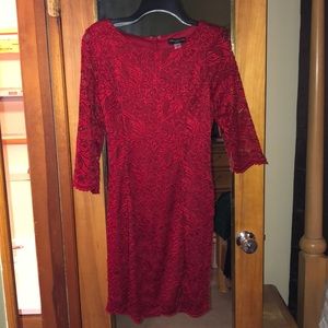 Simply styled red dress size LP